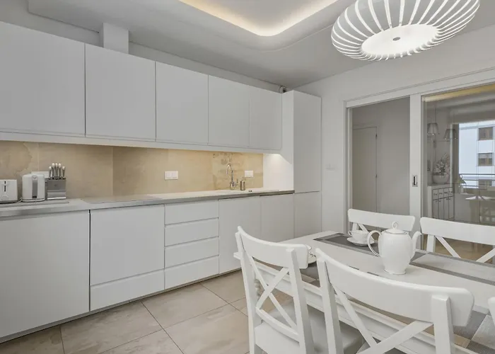 Mokotow Cybernetyki Three Appartement