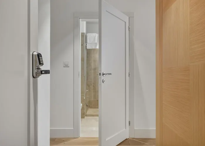 Mokotow Cybernetyki Three Appartement *