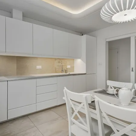 Mokotow Cybernetyki Three Appartement